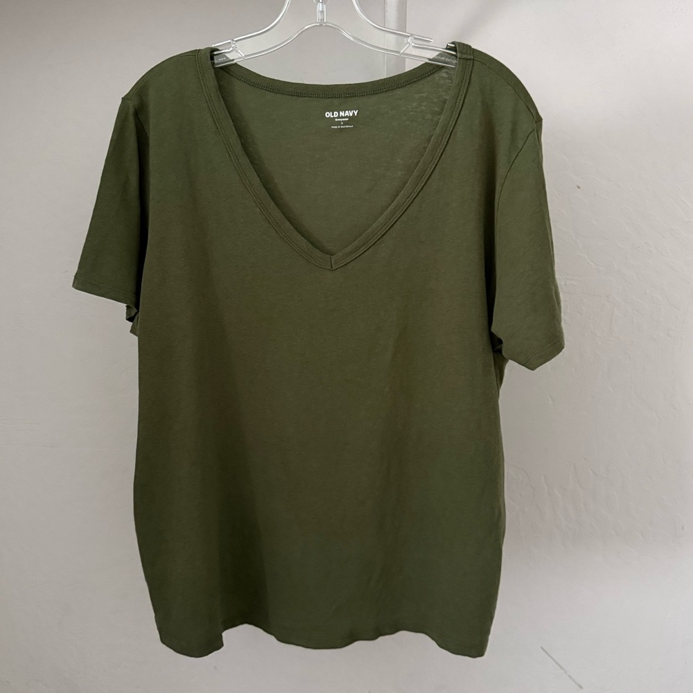 Bundle 3 for 50% off Old Navy Everywear Olive Green 100% Cotton Tee.